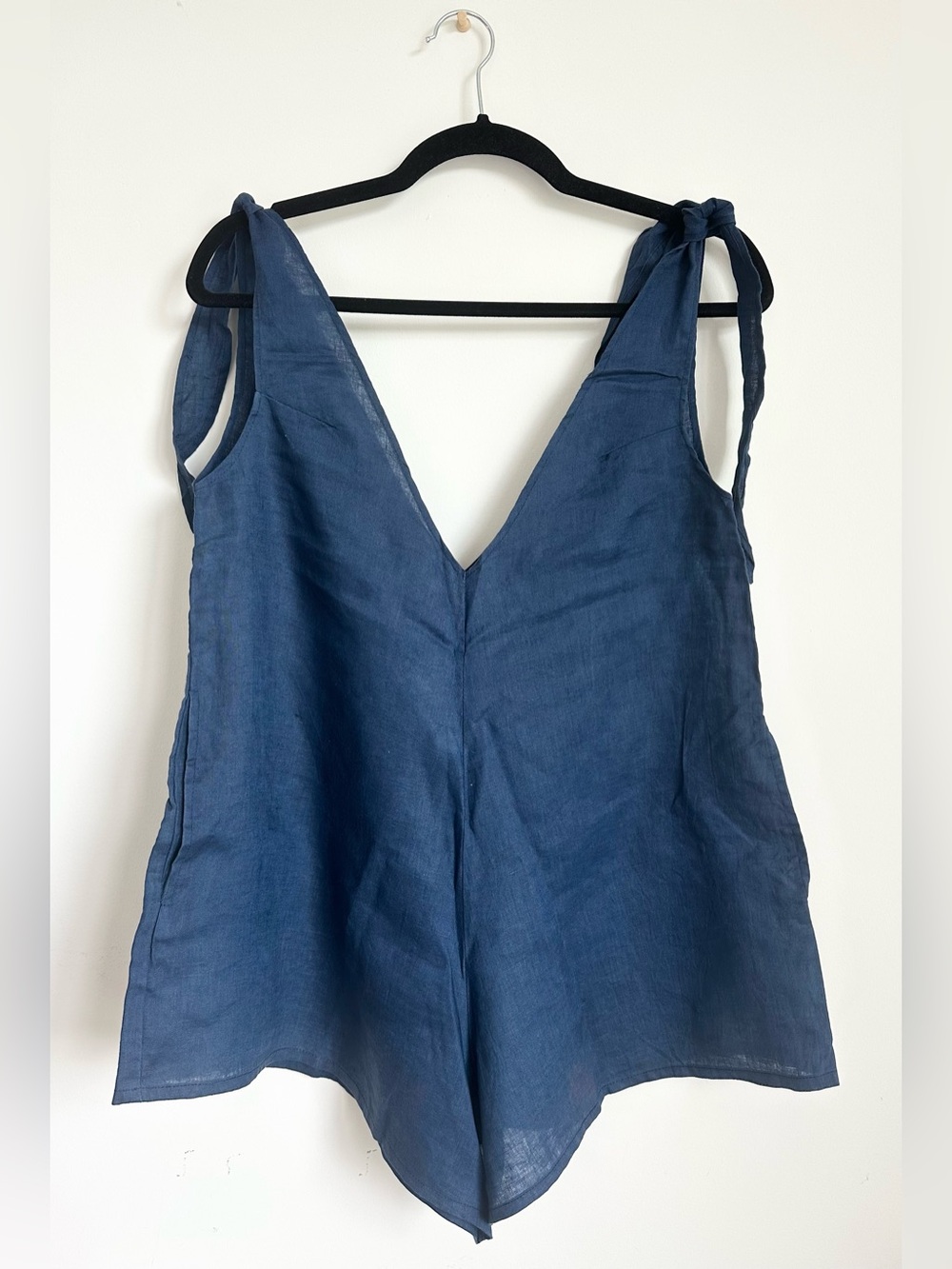 Brand New w Tags! LJC DESIGNS Linen Navy V-Neck Tie-Strap Romper Size XS